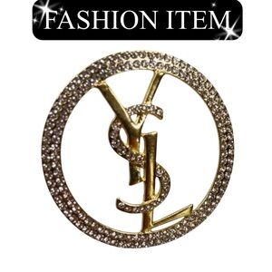 A-1DC-38: BROOCH: Gold-Tone w/Sparkling Gemstones, Lettering & Pouch, NWOT